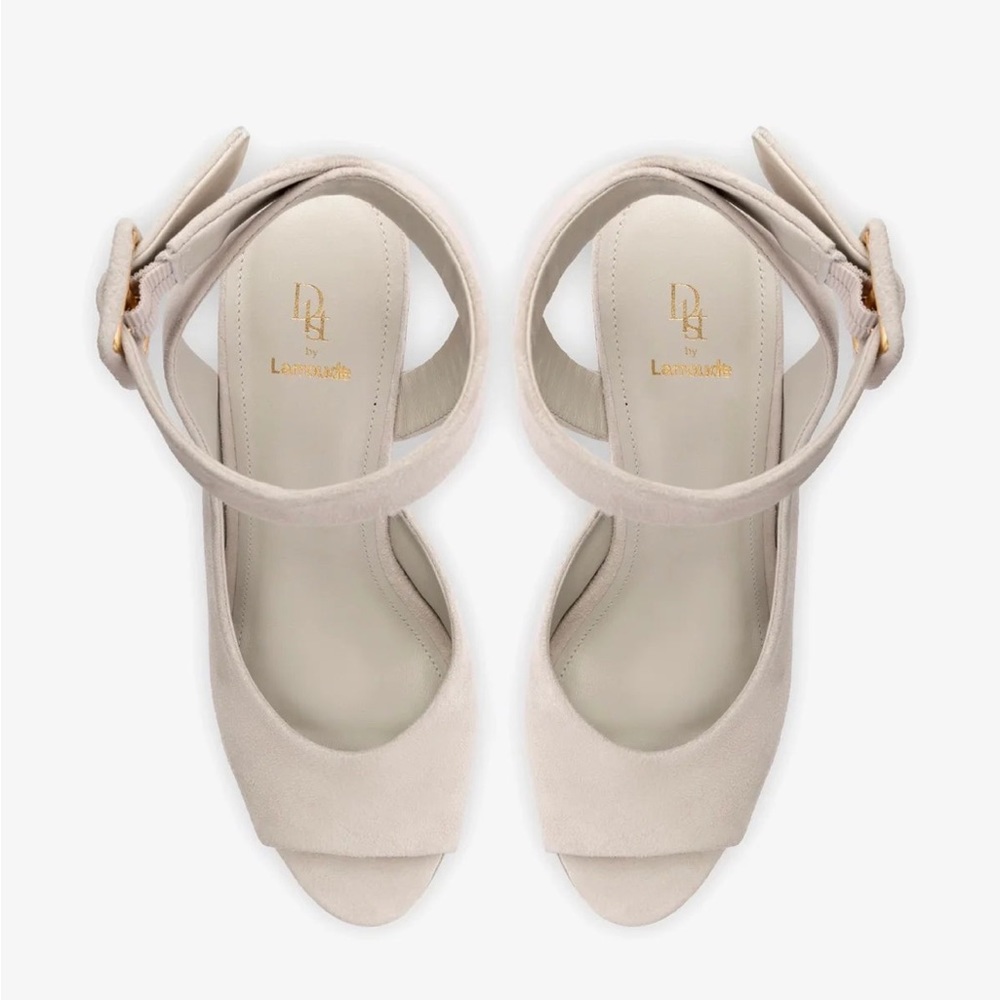 NWT Deena By Larroudé Wedge Sandal In Mushroom Grey Suede 6.5 - Picture 3 of 7